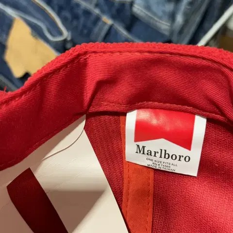 Marlboro 코듀로이 레드캡