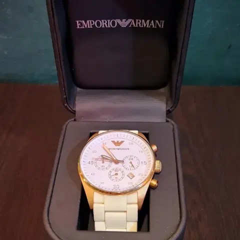 EMPORIO ARMANI 시계 팔아요